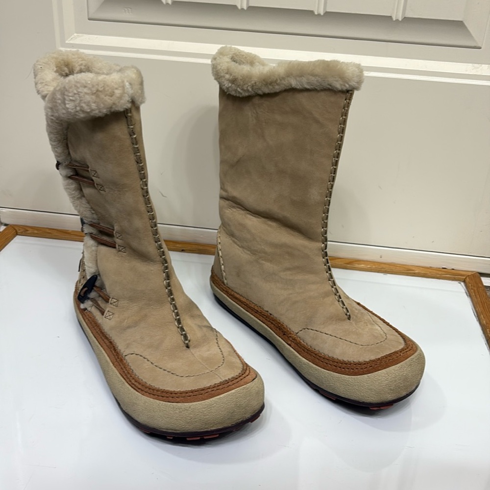 Merrell Women's Tan Suede Shearling-Trim Winter Boots